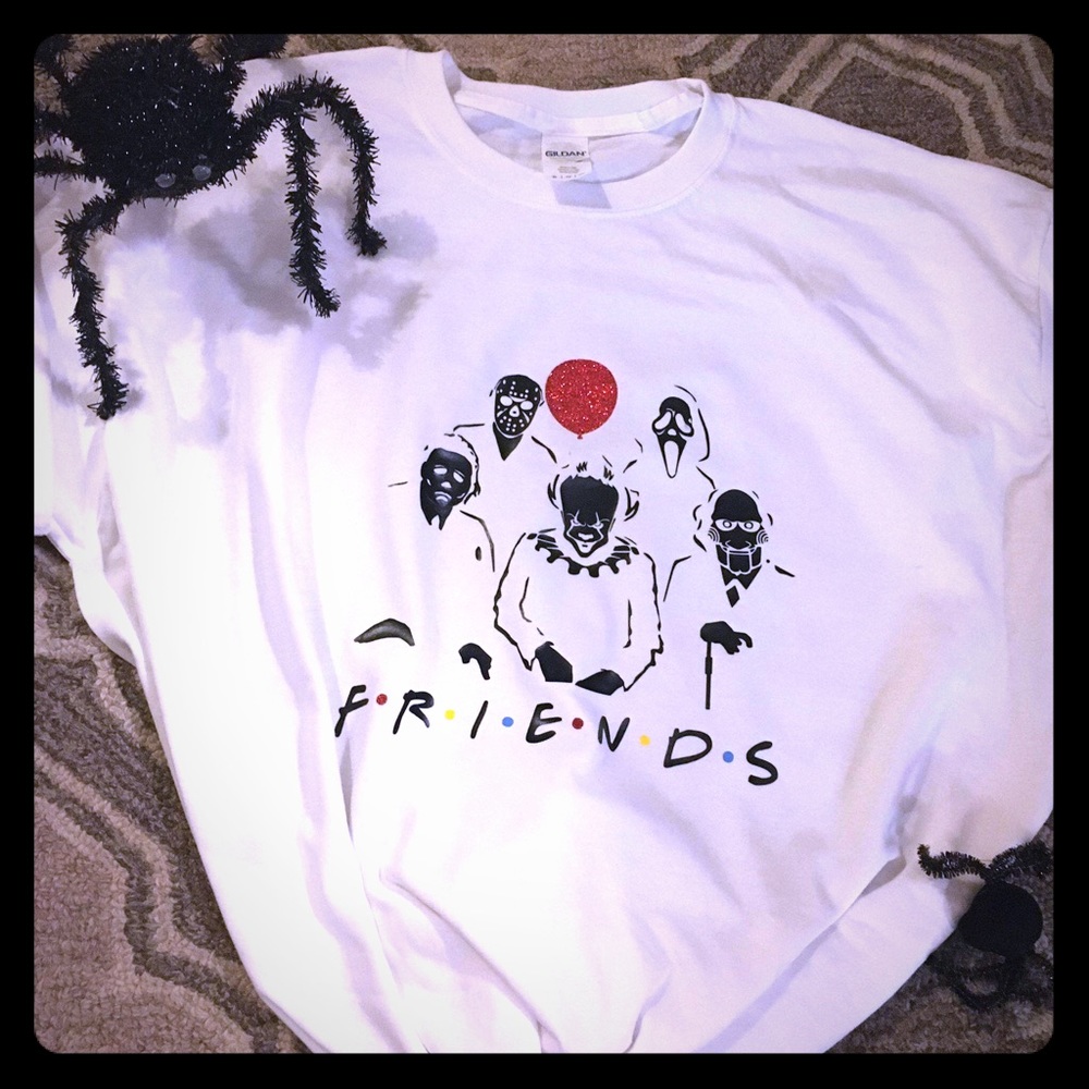 “Friends Tee”